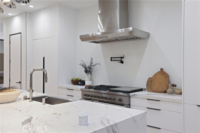 Image 13 of 69 For 5407 Via Del Valle