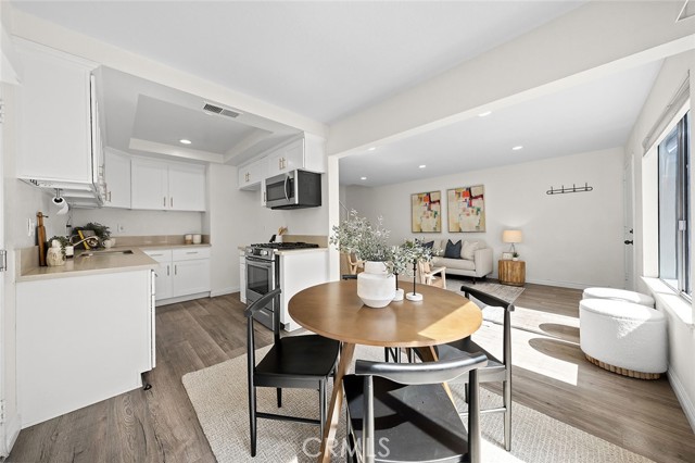 Detail Gallery Image 11 of 26 For 16735 Cedarwood, Cerritos,  CA 90703 - 2 Beds | 1/1 Baths