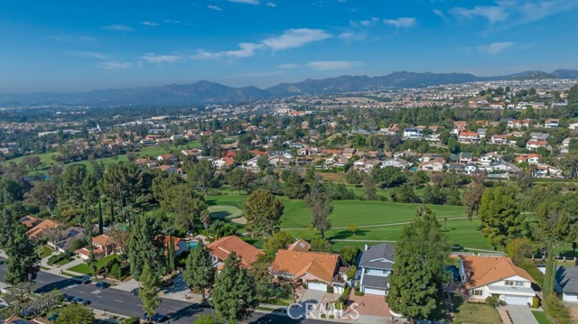 Detail Gallery Image 3 of 50 For 11431 Porter Valley, Porter Ranch,  CA 91326 - 3 Beds | 2 Baths