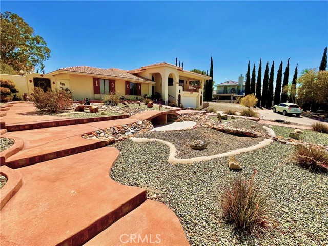 16407 Koda Road, Apple Valley CA: https://media.crmls.org/medias/f0fd9ba6-1c6c-4746-9735-fad6d502f5b0.jpg