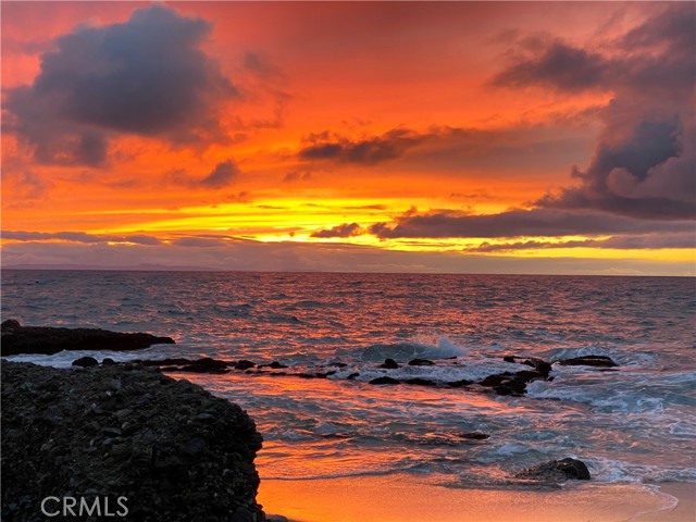 31423 South Coast Hwy, Laguna Beach CA: https://media.crmls.org/medias/f0ff1367-8414-41fd-b23b-cf5c5932c694.jpg