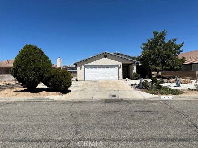 14572 Lighthouse Lane, Helendale CA: https://media.crmls.org/medias/f0ff2183-8322-4cde-bd55-97551bb6ca04.jpg