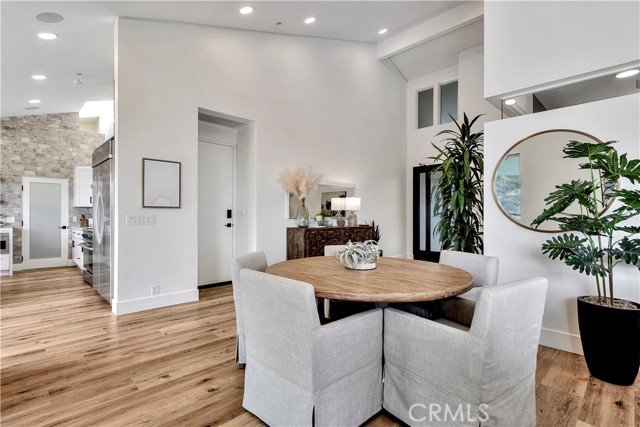 Detail Gallery Image 15 of 68 For 553 Temple Hills Dr, Laguna Beach,  CA 92651 - 5 Beds | 4/1 Baths
