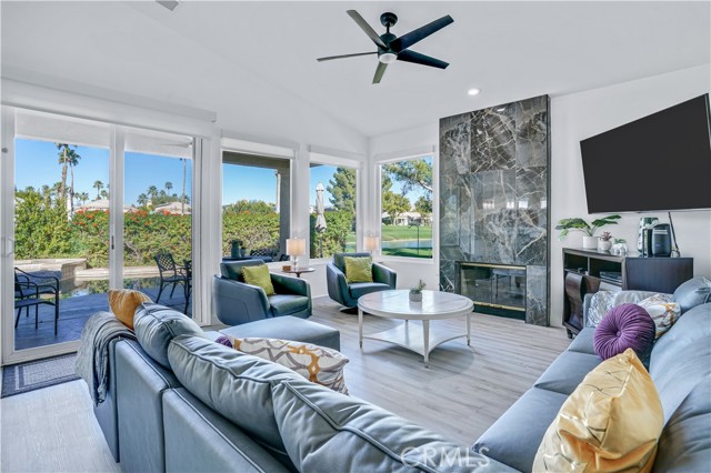 29382 W Laguna Drive, Cathedral City CA: https://media.crmls.org/medias/f10015d6-d102-410d-861e-4b0cdda28d0e.jpg