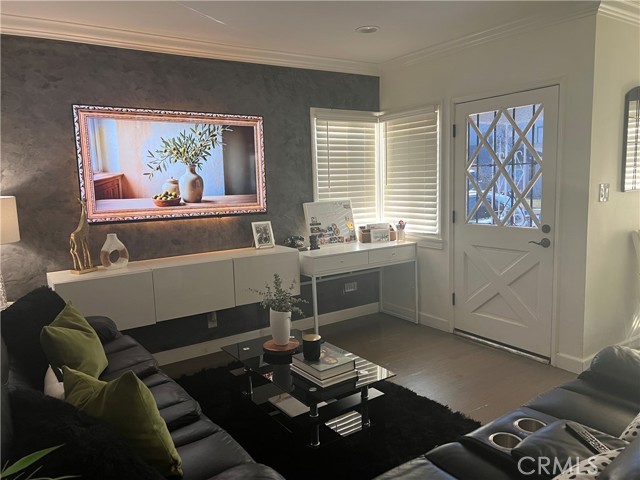 Detail Gallery Image 5 of 19 For 5754 Ensign Ave, North Hollywood,  CA 91601 - 2 Beds | 1 Baths