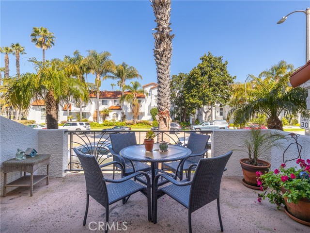 312 Diamond Street, Redondo Beach, California 90277, 2 Bedrooms Bedrooms, ,2 BathroomsBathrooms,Residential,Sold,Diamond,SB24078117