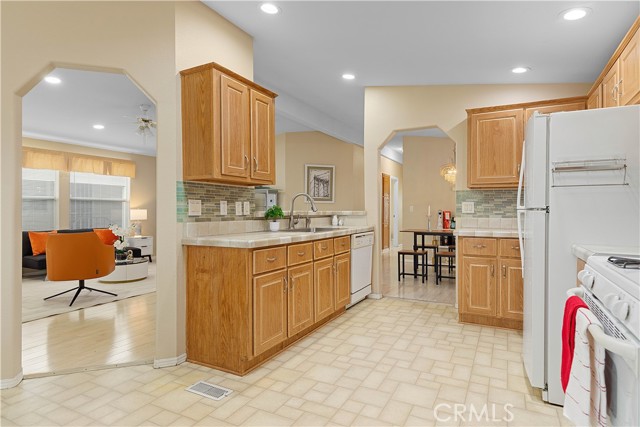 Detail Gallery Image 32 of 64 For 13202 Hoover Street, #18,  Westminster,  CA 92683 - 3 Beds | 2 Baths