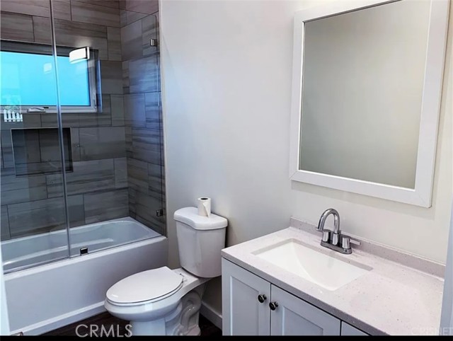 Detail Gallery Image 19 of 20 For 17217 Kittridge, Lake Balboa,  CA 91406 - 3 Beds | 2 Baths