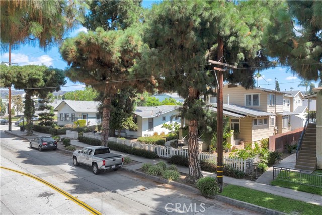 Detail Gallery Image 5 of 65 For 7612 7614 Pickering Ave, Whittier,  CA 90602 - 6 Beds | 4 Baths