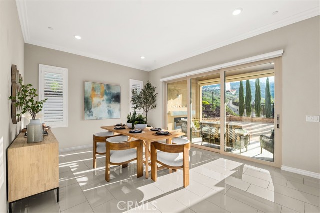 Detail Gallery Image 7 of 59 For 2413 Sierra Bella Dr, Corona,  CA 92882 - 5 Beds | 4/1 Baths