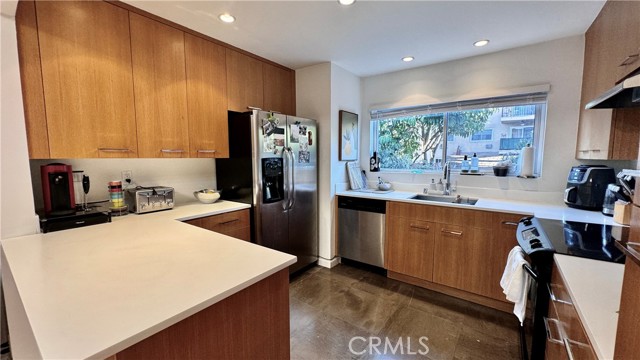 Detail Gallery Image 12 of 31 For 645 Westmount Dr #211,  West Hollywood,  CA 90069 - 1 Beds | 1 Baths