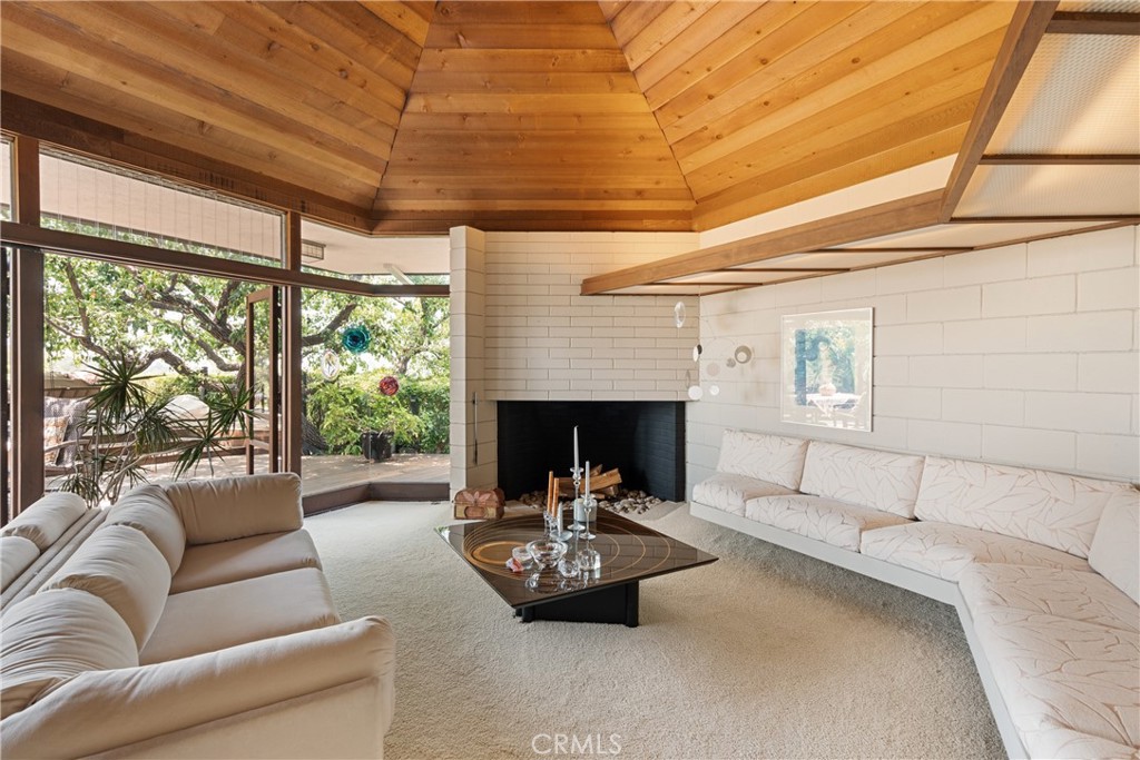 MLS #OC25145923 img 8