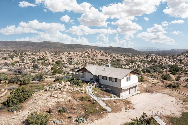 Detail Gallery Image 1 of 44 For 5550 Carlsbad Ave, Yucca Valley,  CA 92284 - 2 Beds | 2 Baths