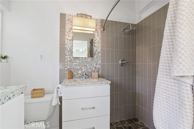 Detail Gallery Image 15 of 32 For 3012 Roxanne Ave, Long Beach,  CA 90808 - 3 Beds | 2 Baths