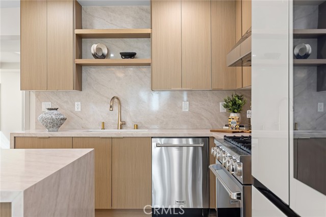 Image 19 of 67 For 2705 Orange Grove Avenue