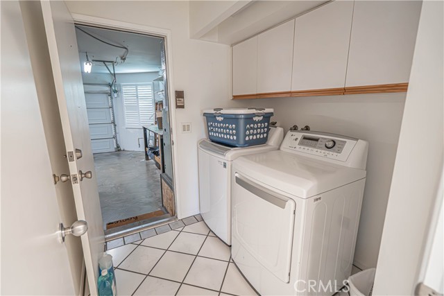 27412 Garza Drive, Saugus CA: https://media.crmls.org/medias/f103d859-c516-463e-9465-8660765461f4.jpg