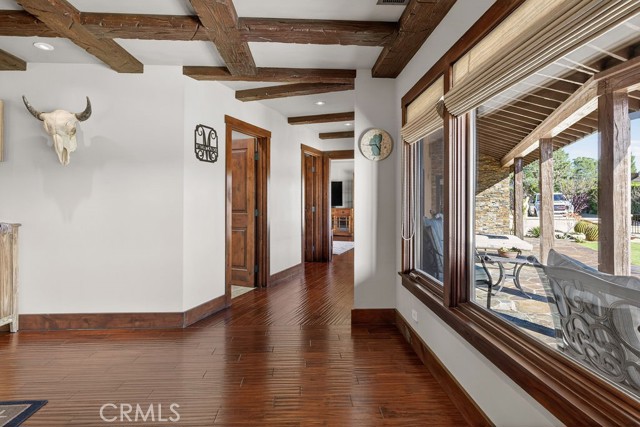 Detail Gallery Image 29 of 64 For 11159 Mcvine, Sunland,  CA 91040 - 4 Beds | 4 Baths