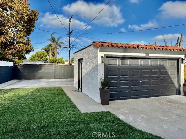 Detail Gallery Image 38 of 52 For 1040 S Grevillea Ave, Inglewood,  CA 90301 - 2 Beds | 2 Baths