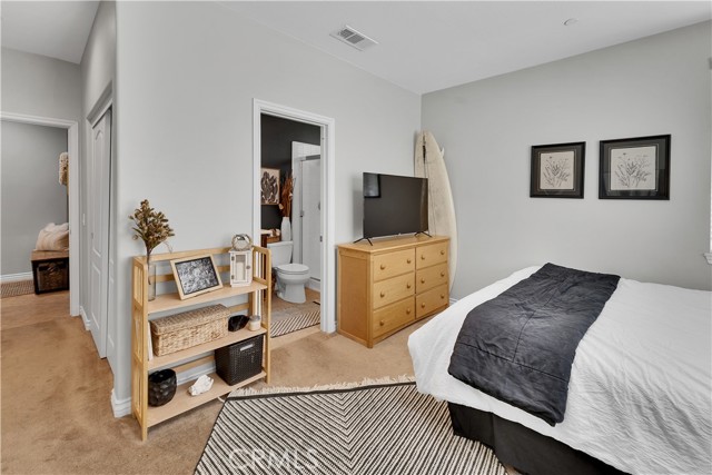 14668 Stageline Lane, Fontana CA: https://media.crmls.org/medias/f104bb3f-24e3-4fbd-bf46-bbb401dc364f.jpg