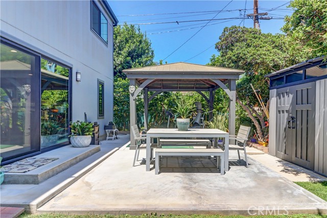 223 N St Andrews Place, Los Angeles CA: https://media.crmls.org/medias/f104ee87-3a04-459b-8090-efdcfc5623fd.jpg