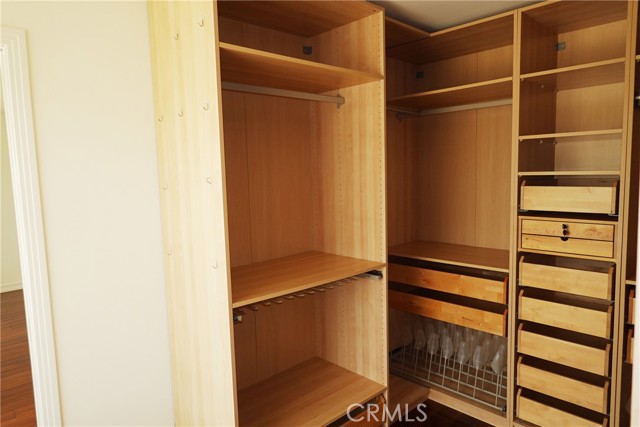Detail Gallery Image 33 of 39 For 6232 Hesperia Ave, Encino,  CA 91316 - 3 Beds | 2/1 Baths