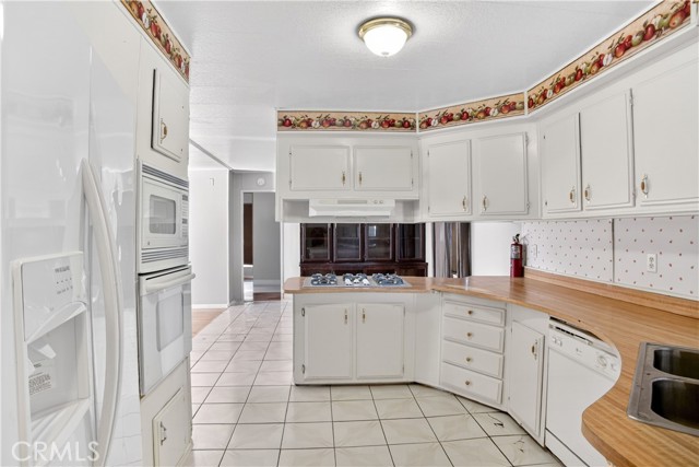 Detail Gallery Image 14 of 32 For 3300 W 15th St St #50,  Rosamond,  CA 93560 - 4 Beds | 2 Baths