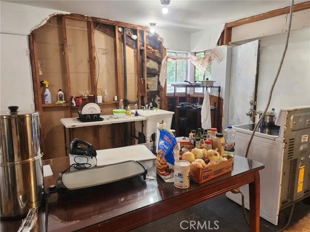 Detail Gallery Image 10 of 11 For 2025 50th Ave, Sacramento,  CA 95822 - 4 Beds | 2 Baths