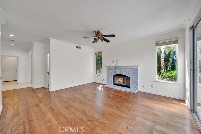 Detail Gallery Image 13 of 33 For 2357 Laurelwood Dr, Thousand Oaks,  CA 91362 - 4 Beds | 3 Baths