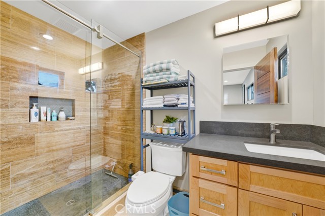 Detail Gallery Image 17 of 19 For 472 S Pixley St a,  Orange,  CA 92868 - 2 Beds | 2 Baths