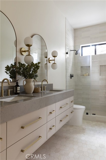 Detail Gallery Image 25 of 29 For 481 Bay View Ct, Lake Arrowhead,  CA 92352 - 4 Beds | 3/1 Baths