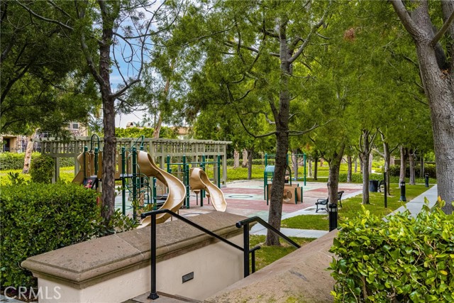 92 Chula Vista, Irvine CA: https://media.crmls.org/medias/f107d4a2-714c-460c-a41b-a0ec6ad33b87.jpg