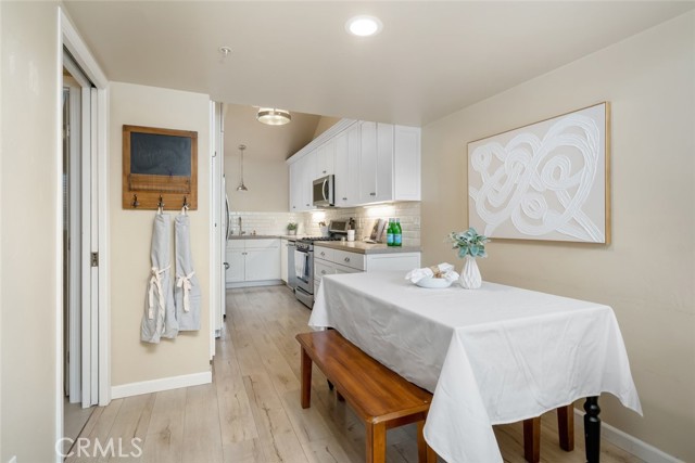 1185 E Foothill Boulevard, San Luis Obispo CA: https://media.crmls.org/medias/f108303c-c45c-4e66-965a-fe5f830dbd48.jpg