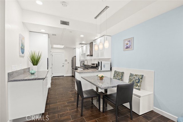 Detail Gallery Image 11 of 41 For 28 N 3rd St #B211,  Alhambra,  CA 91801 - 2 Beds | 2/1 Baths