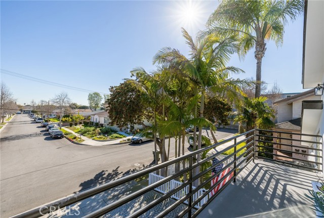 17203 Patronella Avenue, Torrance CA: https://media.crmls.org/medias/f1091f20-c8a9-4836-974b-f3624ec587c7.jpg