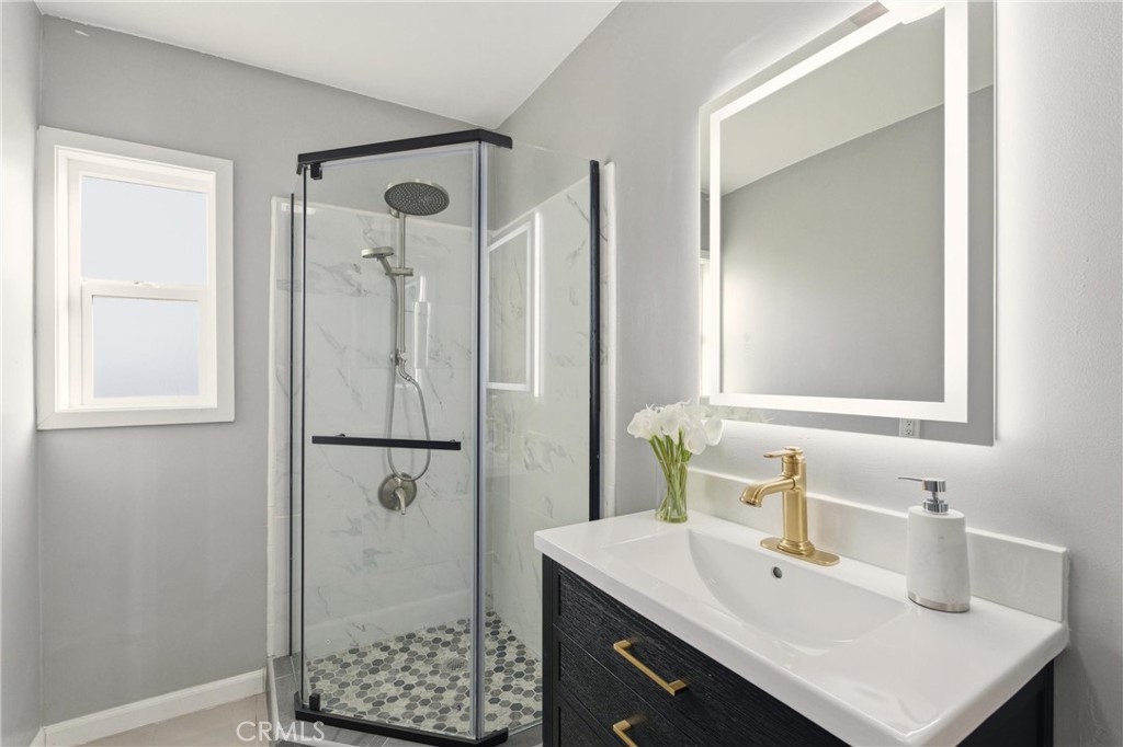 MLS #WS25276931 image #19