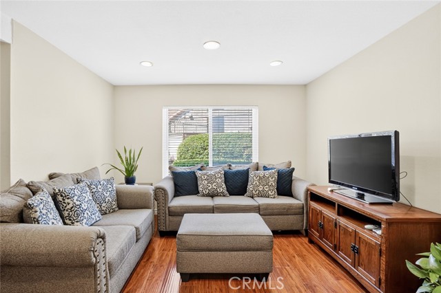 1535 Border Avenue, Corona CA: https://media.crmls.org/medias/f10a0c73-70cf-48c4-8bf2-840fc0a5fa9c.jpg