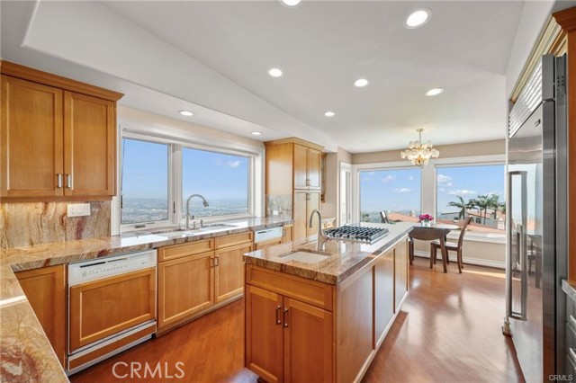 20 Paseo De Castana, Rancho Palos Verdes, California 90275, 4 Bedrooms Bedrooms, ,5 BathroomsBathrooms,Residential,For Sale,Paseo De Castana,SB26033352