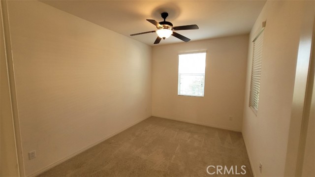 Detail Gallery Image 16 of 35 For 22056 Windham Way, Saugus,  CA 91350 - 4 Beds | 3 Baths