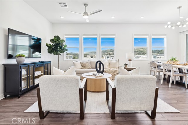 Detail Gallery Image 7 of 75 For 734 Sunrise Rd, Rancho Mission Viejo,  CA 92694 - 3 Beds | 3 Baths