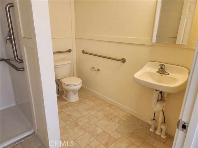 Detail Gallery Image 7 of 8 For 3555 Lakeshore Bld #13,  Lakeport,  CA 95453 - 1 Beds | 1 Baths