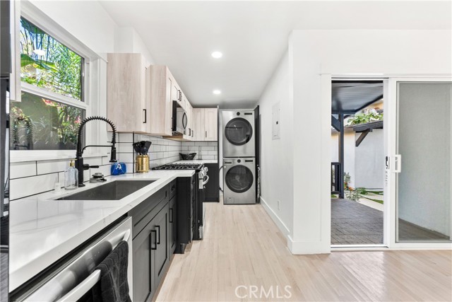 Detail Gallery Image 11 of 35 For 1148 Locust, Long Beach,  CA 90813 - – Beds | – Baths