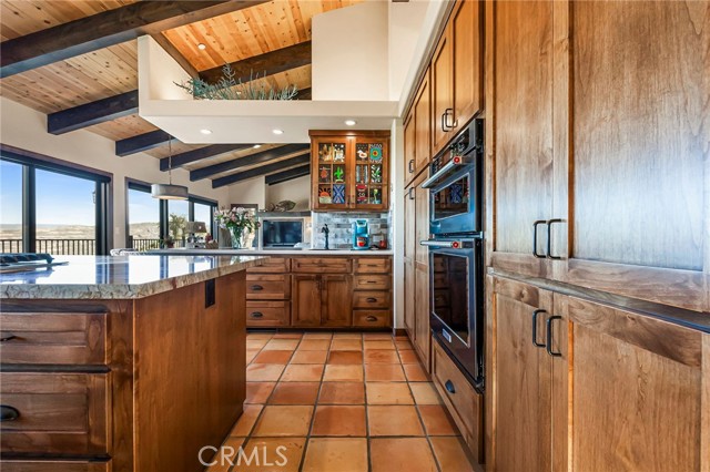 Detail Gallery Image 11 of 49 For 6037 Shadow Mountain Ln, Paradise,  CA 95969 - 2 Beds | 2 Baths