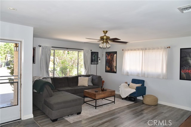 Detail Gallery Image 2 of 9 For 24118 Archwood, West Hills,  CA 91307 - 3 Beds | 2 Baths