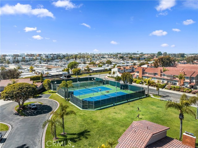 Detail Gallery Image 5 of 7 For 7845 Moonmist Cir, Huntington Beach,  CA 92648 - 2 Beds | 2/1 Baths