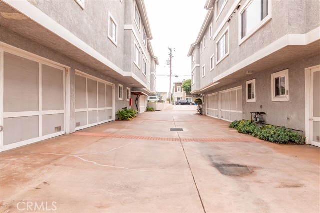 Driveway to individual garages