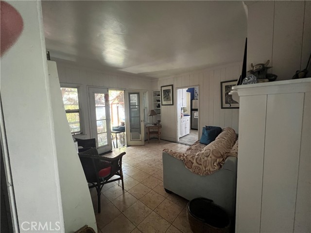 14418 Tiara Street, Van Nuys CA: https://media.crmls.org/medias/f10ff84b-7232-402a-8675-223c4fc0717f.jpg