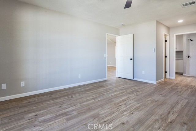 7087 W Avenue A, Rosamond CA: https://media.crmls.org/medias/f1114de6-b2c8-4b69-be53-903db517b4fe.jpg