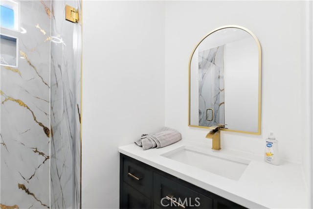 Detail Gallery Image 10 of 14 For 1900 Artesia Blvd #4,  Torrance,  CA 90504 - 2 Beds | 1 Baths