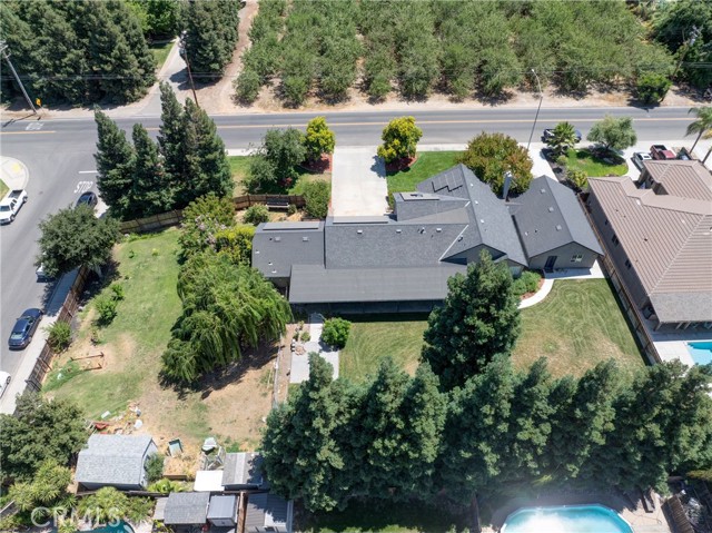 4513 E Tuolumne Road, Denair CA: https://media.crmls.org/medias/f111b4d2-0f67-4783-830d-66e3d351d985.jpg