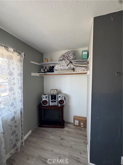 475 Whitney Avenue, Vallejo CA: https://media.crmls.org/medias/f111c466-5f37-40f0-87bc-4d651f0f01cd.jpg